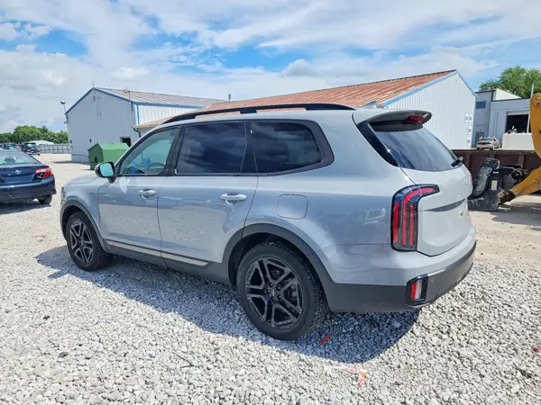 5XYP3DGC2PG327002 2023 KIA TELLURIDE - Image 2