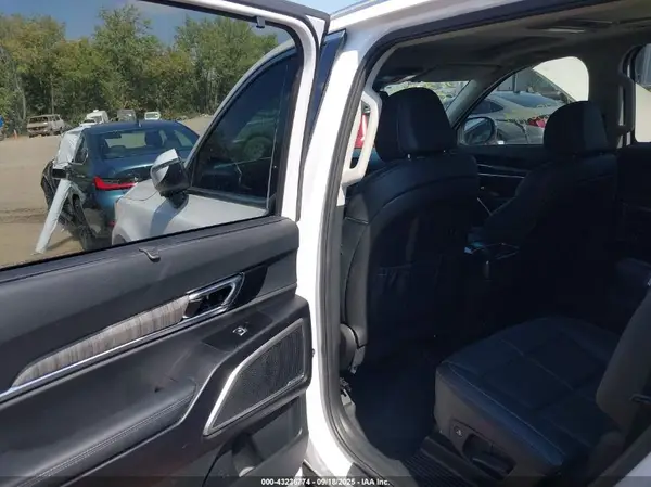 5XYP3DGC3RG452349 2024 KIA TELLURIDE - Image 8