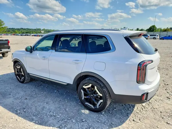 5XYP3DGC5PG336616 2023 KIA TELLURIDE - Image 2