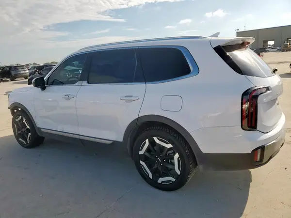 5XYP3DGC6PG330937 2023 KIA TELLURIDE - Image 2