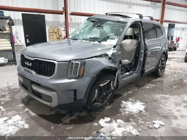 5XYP3DGC6PG376753 2023 KIA TELLURIDE - Image 2