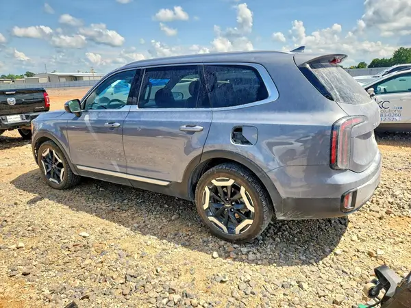 5XYP3DGC7PG352302 2023 KIA TELLURIDE - Image 2