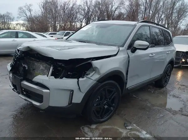 5XYP3DGC7PG393402 2023 KIA TELLURIDE - Image 2