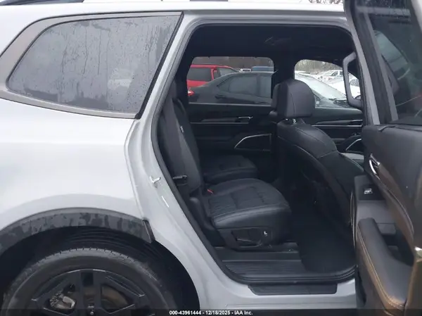 5XYP3DGC7PG393402 2023 KIA TELLURIDE - Image 8