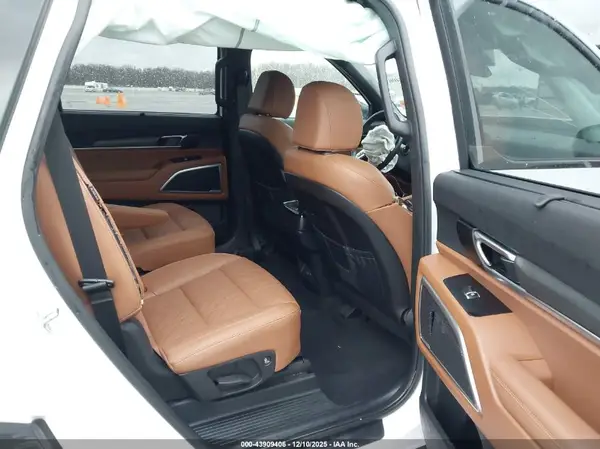 5XYP3DGC7PG394694 2023 KIA TELLURIDE - Image 8