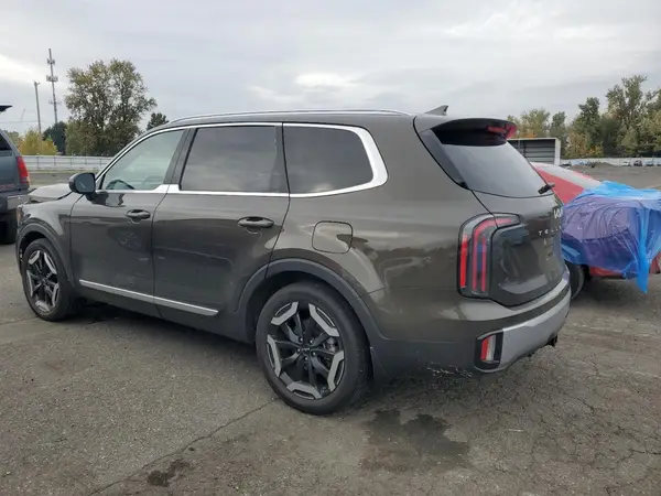 5XYP3DGC8PG396910 2023 KIA TELLURIDE - Image 2