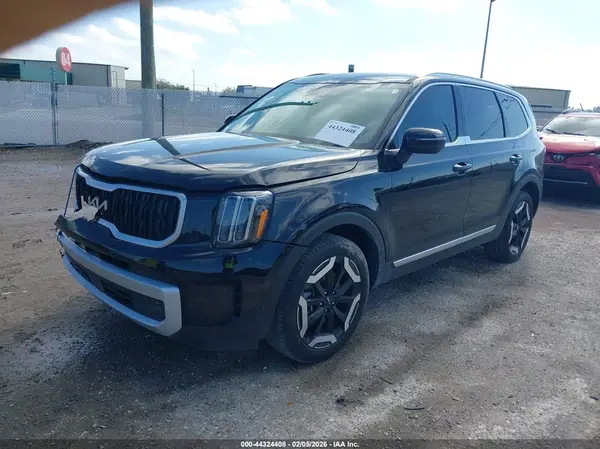 5XYP3DGC8SG607984 2025 KIA TELLURIDE - Image 2