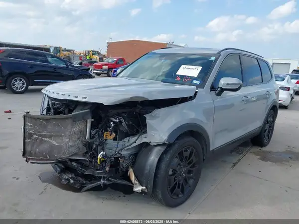 5XYP3DHC0NG318682 2022 KIA TELLURIDE - Image 2