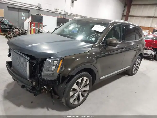 5XYP3DHC1MG117677 2021 KIA TELLURIDE - Image 2