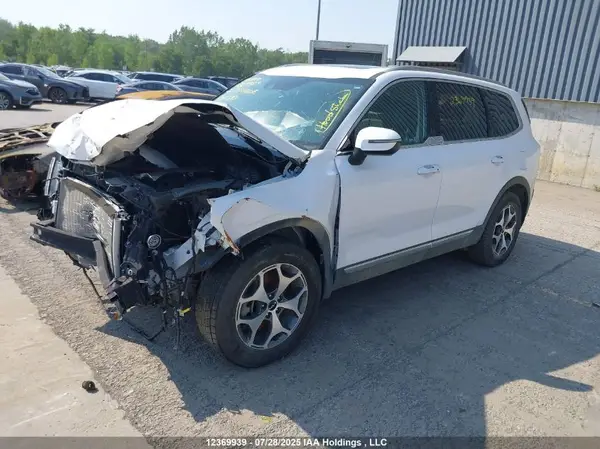 5XYP3DHC2NG304380 2022 KIA TELLURIDE - Image 2