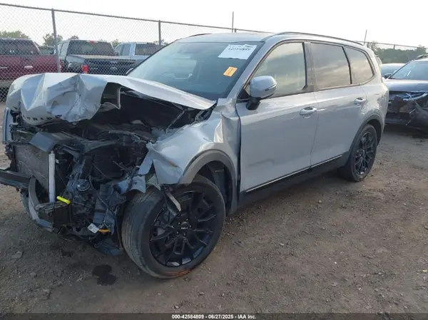5XYP3DHC3NG313881 2022 KIA TELLURIDE - Image 2