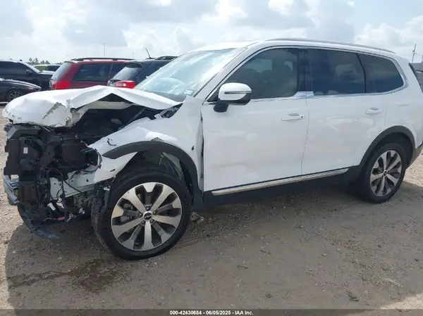 5XYP3DHC7NG226209 2022 KIA TELLURIDE - Image 2