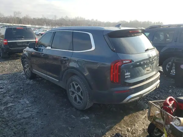 5XYP3DHC8LG001360 2020 KIA TELLURIDE - Image 2