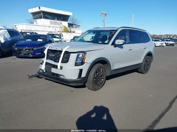 5XYP3DHC8NG231516 2022 KIA TELLURIDE - Image 2