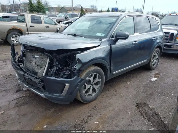 5XYP3DHC9LG040670 2020 KIA TELLURIDE - Image 2