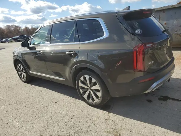 5XYP3DHC9LG057825 2020 KIA TELLURIDE - Image 2