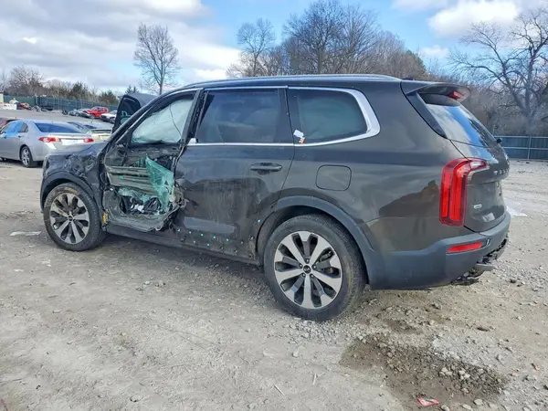5XYP3DHC9LG083647 2020 KIA TELLURIDE - Image 2