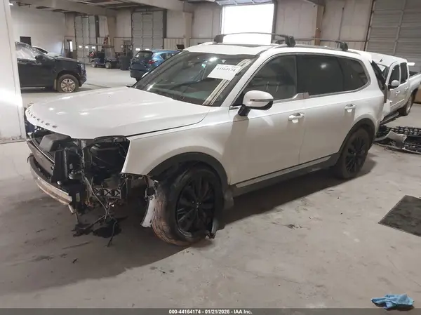 5XYP54HC2LG043291 2020 KIA TELLURIDE - Image 2