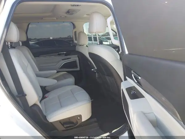 5XYP54HC3LG068104 2020 KIA TELLURIDE - Image 8