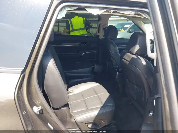 5XYP54HC3NG275210 2022 KIA TELLURIDE - Image 8
