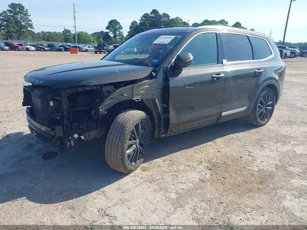 5XYP54HC6NG218421 2022 KIA TELLURIDE - Image 2