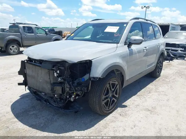 5XYP5DGC1RG467748 2024 KIA TELLURIDE - Image 2