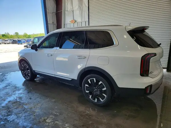 5XYP5DGC6PG340975 2023 KIA TELLURIDE - Image 2