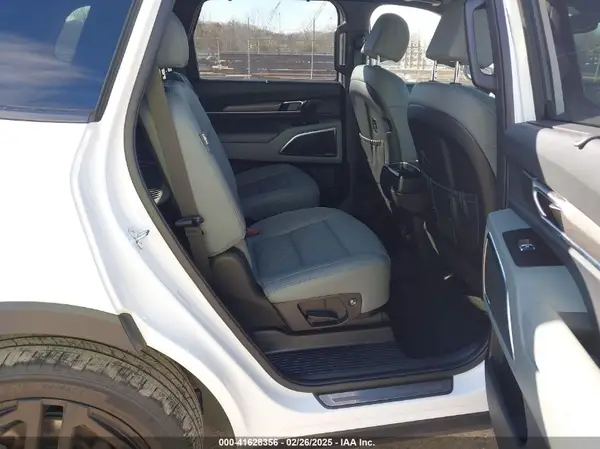 5XYP5DGC8PG399543 2023 KIA TELLURIDE - Image 8