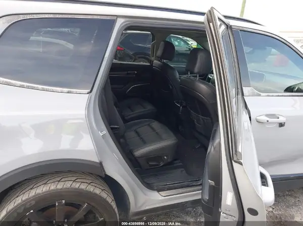 5XYP5DHC1MG173080 2021 KIA TELLURIDE - Image 8