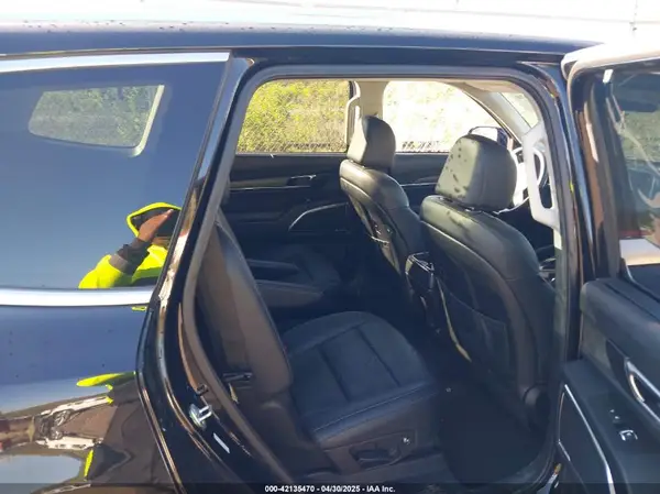 5XYP5DHC1NG285427 2022 KIA TELLURIDE - Image 8