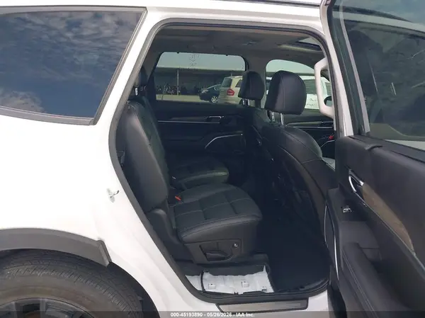 5XYP5DHC3NG273070 2022 KIA TELLURIDE - Image 8