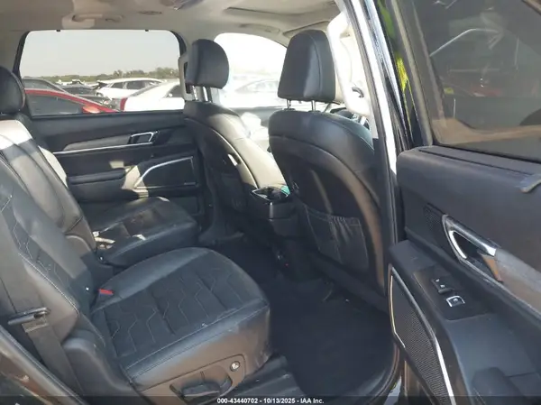 5XYP5DHC4NG236061 2022 KIA TELLURIDE - Image 8
