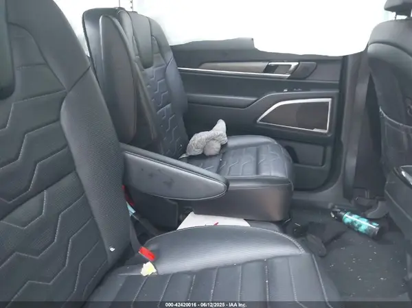 5XYP5DHC4NG285857 2022 KIA TELLURIDE - Image 8