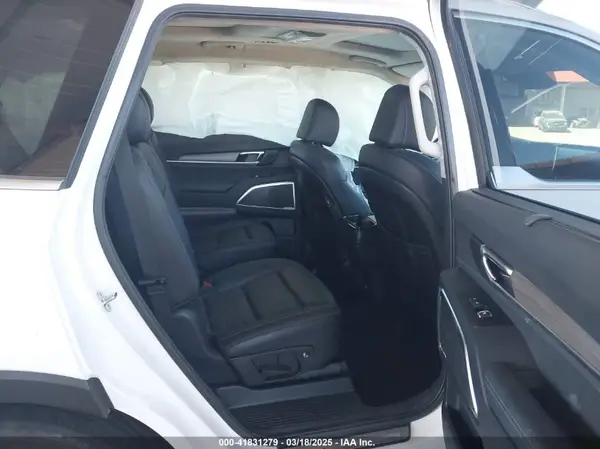 5XYP5DHC5NG280425 2022 KIA TELLURIDE - Image 8