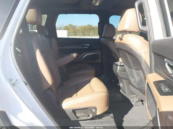 5XYP5DHC8NG230425 2022 KIA TELLURIDE - Image 8