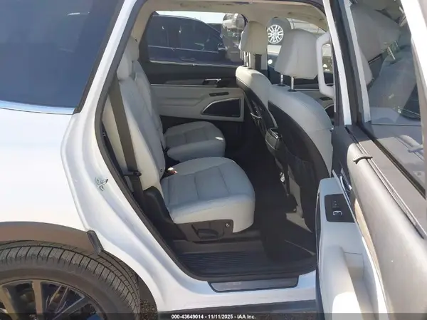 5XYP5DHC8NG323980 2022 KIA TELLURIDE - Image 8