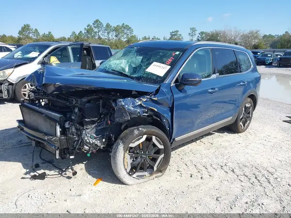 5XYP64GC1RG550772 2024 KIA TELLURIDE - Image 2