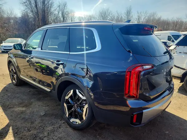 5XYP64GC7SG590425 2025 KIA TELLURIDE - Image 2