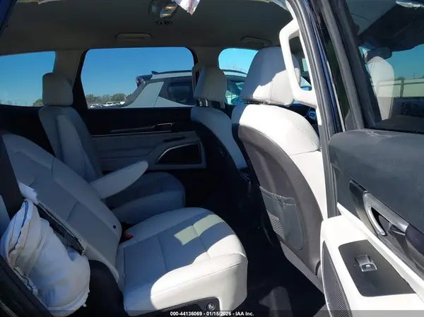 5XYP64GCXRG542475 2024 KIA TELLURIDE - Image 8