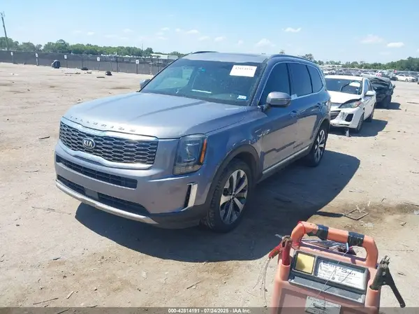 5XYP64HC0LG023215 2020 KIA TELLURIDE - Image 2