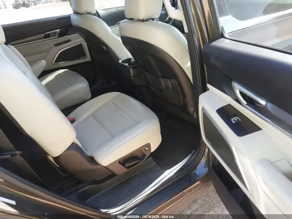 5XYP64HC0LG037440 2020 KIA TELLURIDE - Image 8