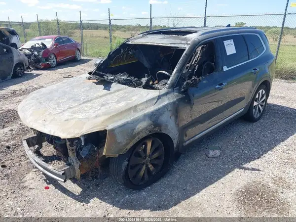 5XYP64HC0LG054657 2020 KIA TELLURIDE - Image 2