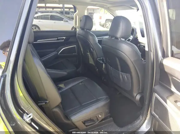 5XYP64HC2LG032823 2020 KIA TELLURIDE - Image 8