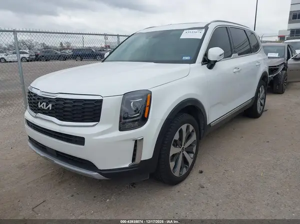 5XYP64HC2LG037813 2020 KIA TELLURIDE - Image 2
