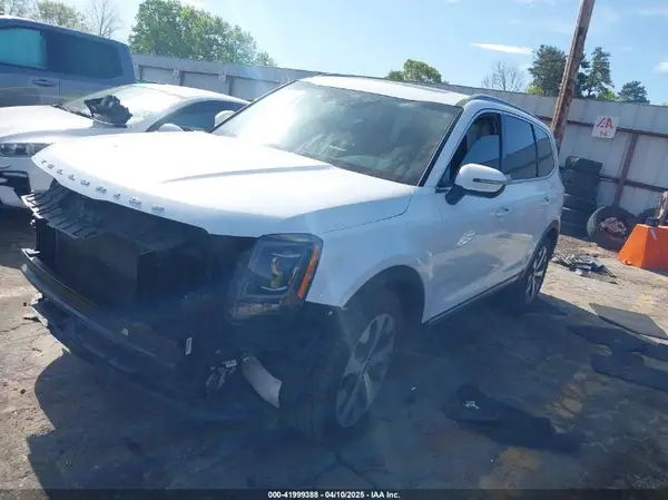 5XYP64HC2LG083819 2020 KIA TELLURIDE - Image 2