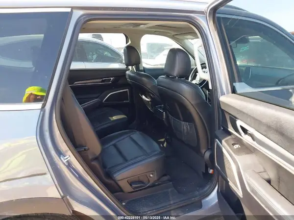 5XYP64HC5LG029303 2020 KIA TELLURIDE - Image 8