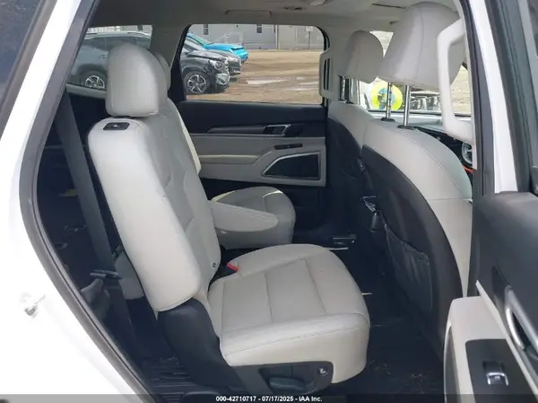 5XYP64HC6NG211028 2022 KIA TELLURIDE - Image 8