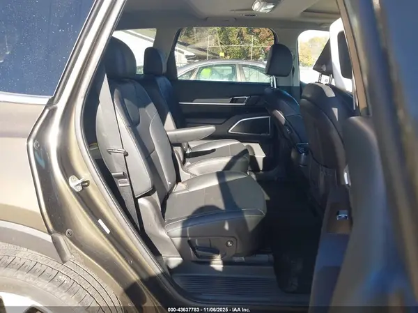 5XYP64HC6NG323652 2022 KIA TELLURIDE - Image 8