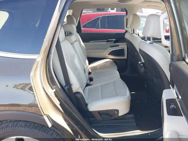 5XYP64HC7LG011482 2020 KIA TELLURIDE - Image 8
