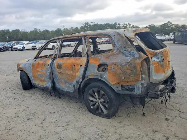 5XYP64HC8LG009661 2020 KIA TELLURIDE - Image 2